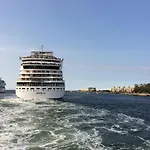Ferienhaus am Yachthafen, Strandlaeufer